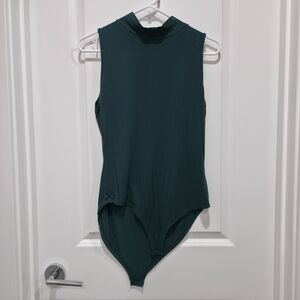 LAOLASI Women's Turtle Neck Sleeveless Slim Fit Bodysuit Tops Jumpsuit GREEN